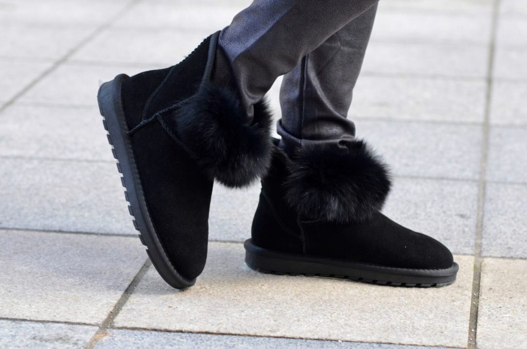 Boots SHOES BLACK SUEDE BOOTIES WITH FUR