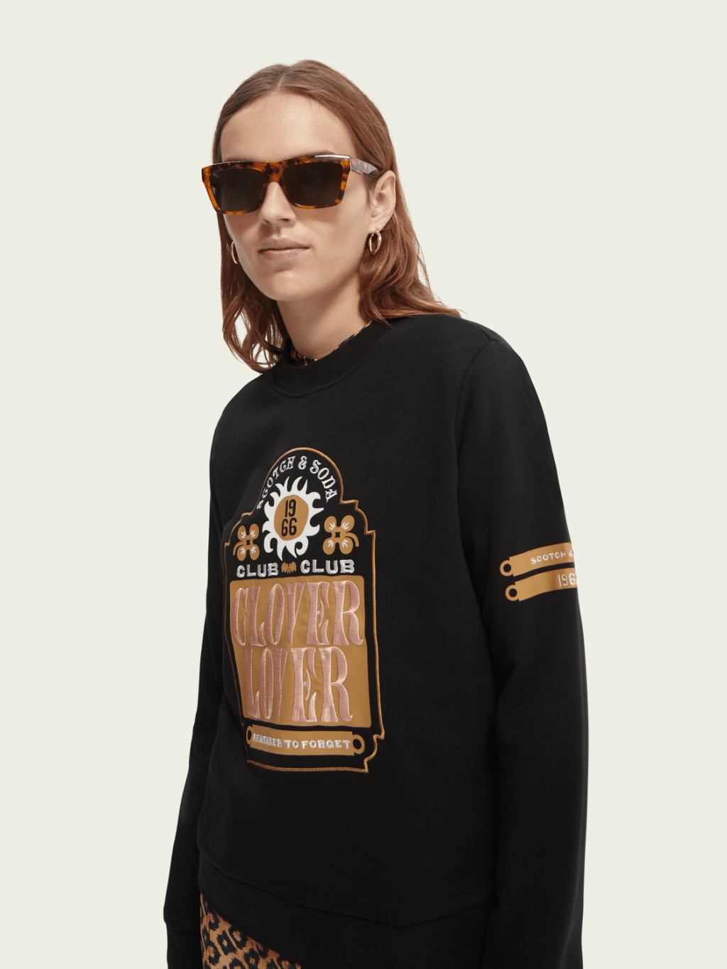 Long Sleeeved SCOTCH & SODA REGULAR FIT EMBROIDERED GRAPHIC SWEATSHIRT