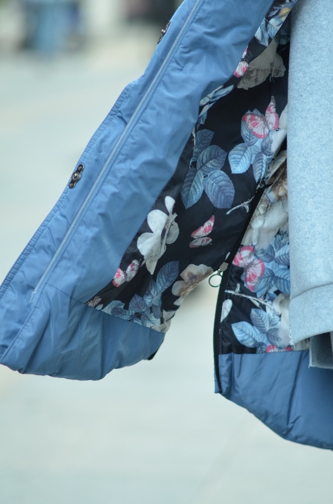 PUFFER WITH FLORAL LINING