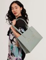 New Collection TED BAKER CRINELL ELONGATED CRINKLE ICON BAG