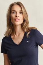Clothes GANT V-NECK SHIELD T-SHIRT