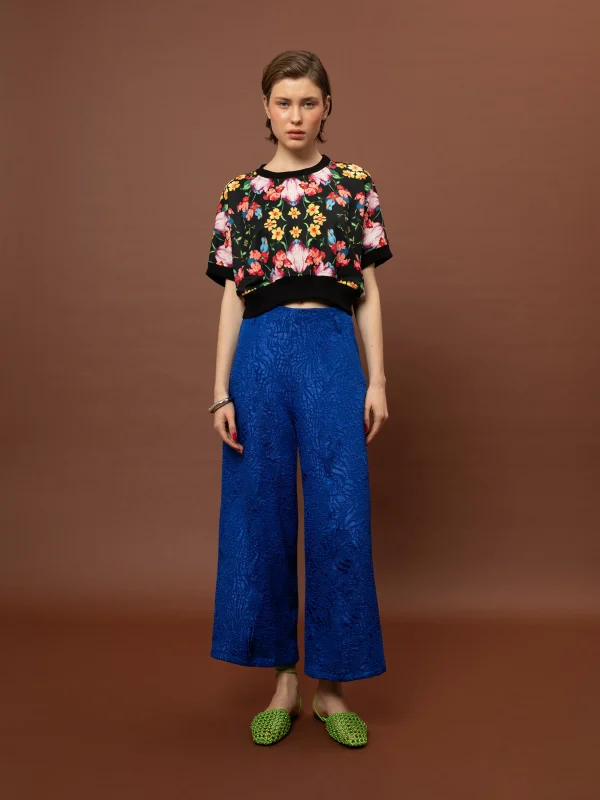 Clothes WE ARE FUTTER CROPPED TOP