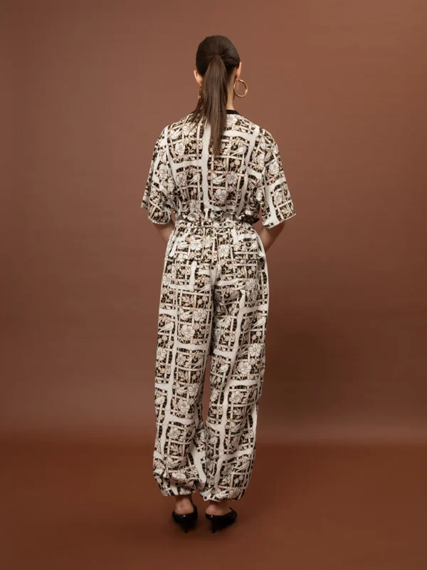 Clothes WE ARE PARACHUTE PANTS